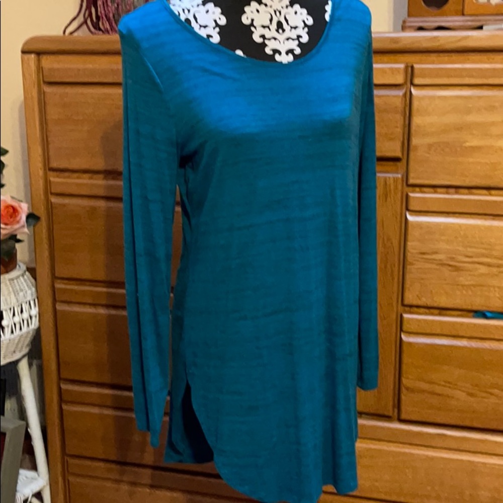 Apt. 9 teal long-sleeve Tunic